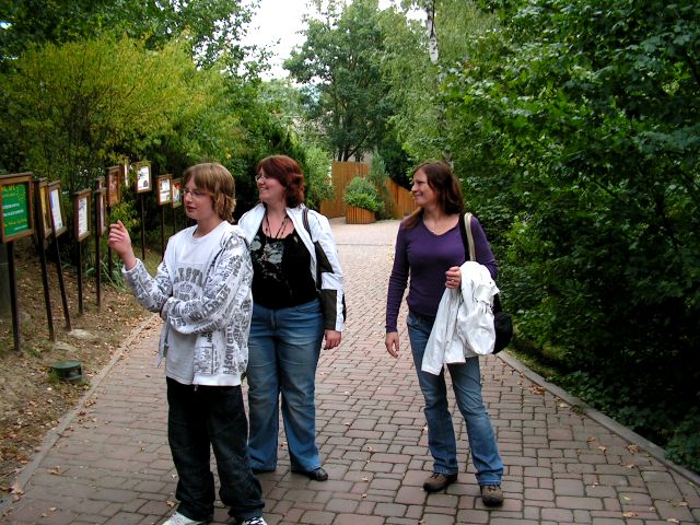 2009_09_12_v brněnské zoo s Markétou a Jožkama (1).JPG