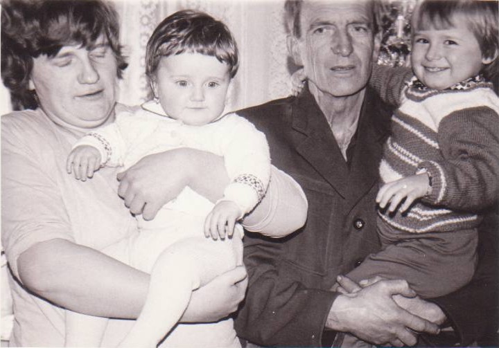 mamka, Radka a děda s bratrem Mirkem