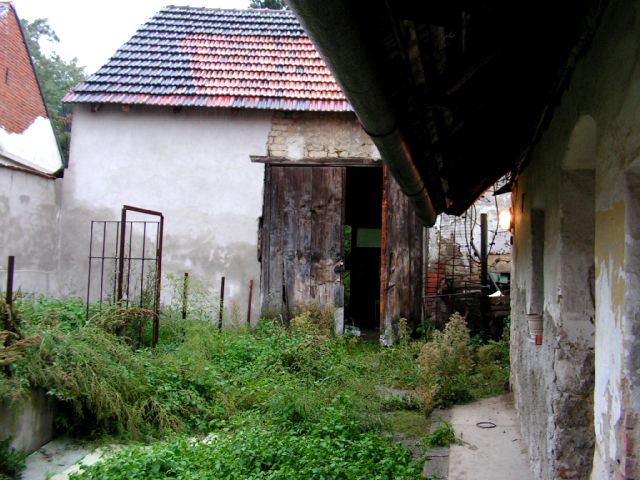 stodola a džunle před likvidací